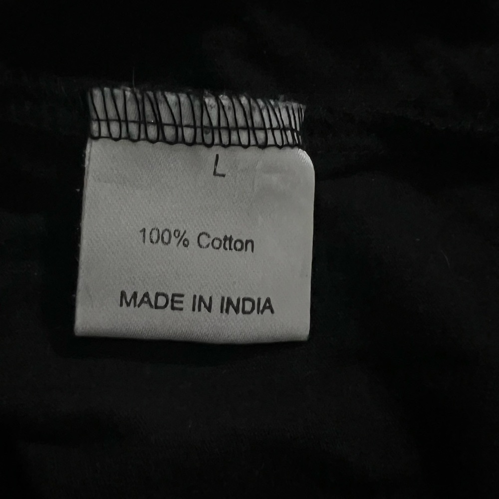 Graphic Tee - Picture 5 of 6